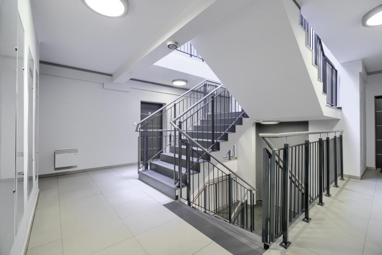 Poznan Grafitowa Modern Apartment Exterior photo